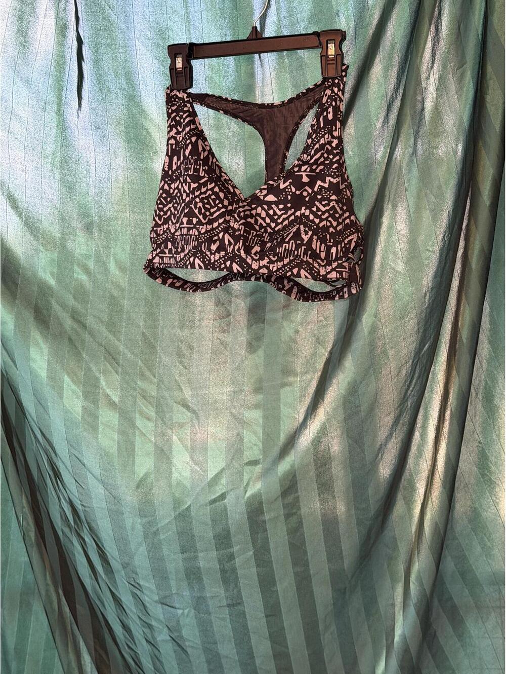 Victorias Secret Black White Geometric Sports Bra Womens Size Medium Racerback